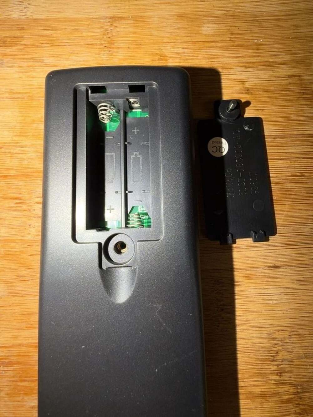 Ford OEM Rear Entertainment DVD System Remote Control - Picture 3 of 3